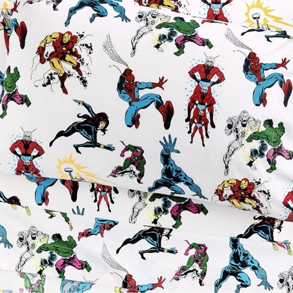 Pottery Barn Kids Marvel Heroes Sheet Set & Pillowcases - Picture 3 of 9
